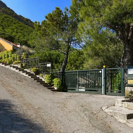 Gardagate - Bezzuglio * Gardone Riviera